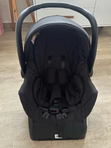 Bebê Conforto com Base para Carro