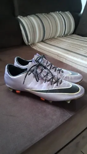 Chuteira Nike Mercurial