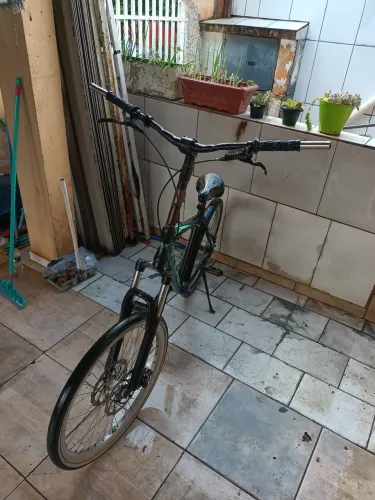 Bicicleta aro 26 estilo 015 bike só pega e andar pego Gios também em troca