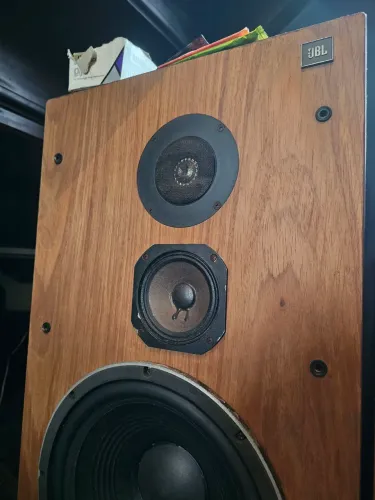 Caixa de som Jbl L100t