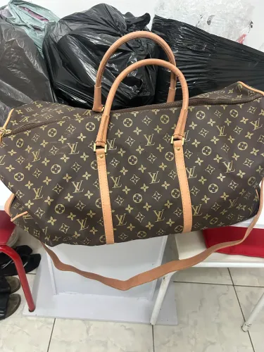 Bolsas novas e semi novas