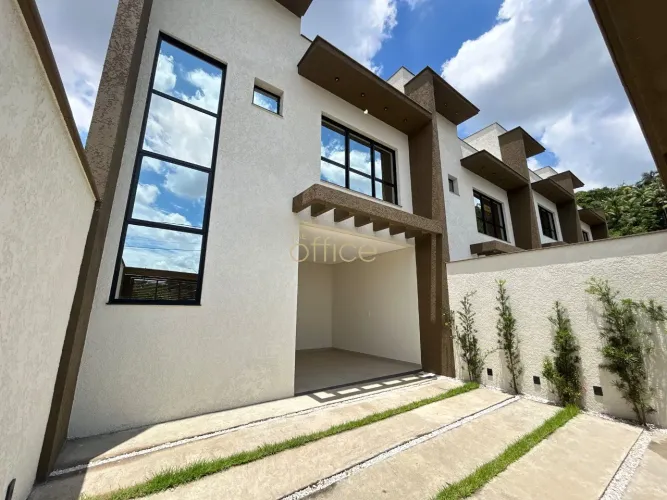 Sobrado RESIDENCIAL em JOINVILLE - SC, GLÓRIA