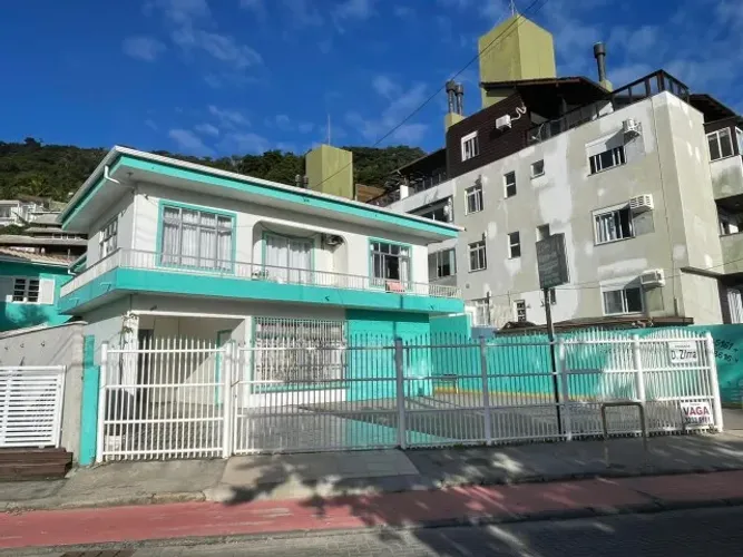 Pousada 19 quartos (8 suítes)-Praia da Joaquina próximo da praia Mole e Lagoa da Conceição