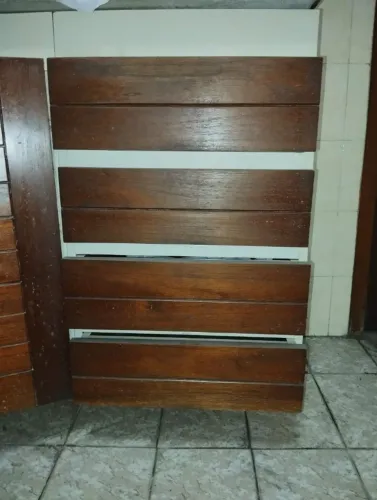 *portas de armário de cozinha em madeira maciça de lei imbuia