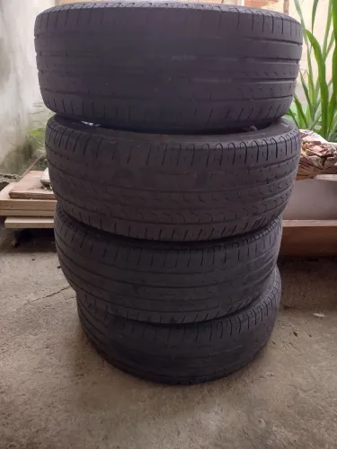 Vendo 2 pneus  Pirelli usados, 195 /55 /R15, 85 H