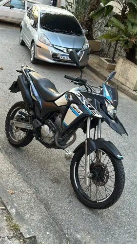 XRE 300 2022