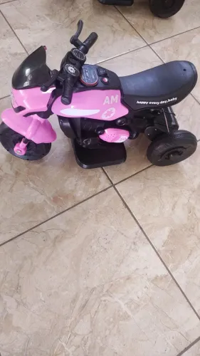 Motocicleta elétrica infantil(retirar no local)