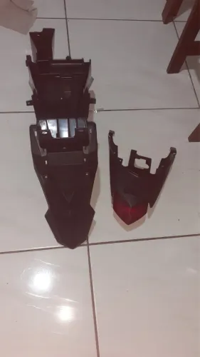 traseira completa da Cb300