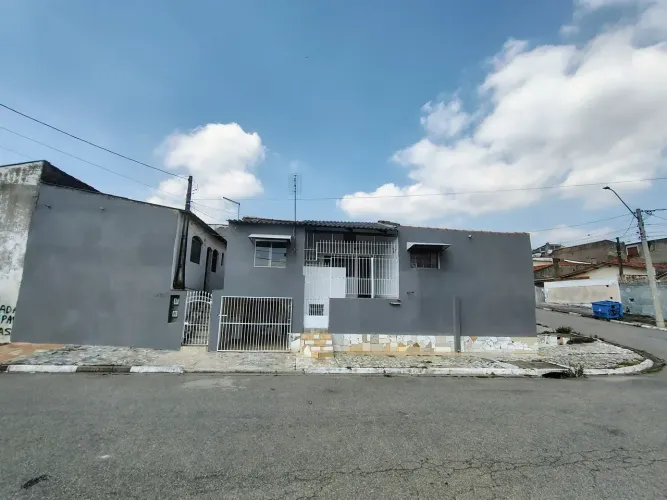 Casa á venda 240MIL com 3 casas(entradas independentes) no mesmo terreno - Votorantim-SP