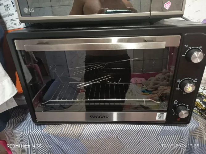 Forno elétrico suggar 66 L ( Defeito )
