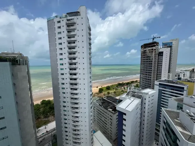 VIVA A POUCOS PASSOS DO MAR EM BOA VIAGEM - PADRÃO QG