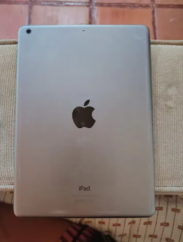 Apple iPad Air (WiFi 16GB)