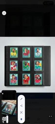 Pasta de figurinhas Panini com os CR7 Messi e Neymar e outro