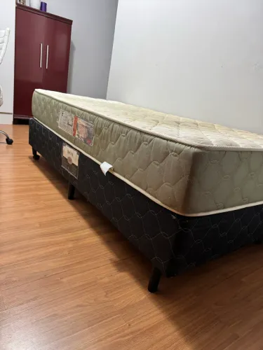 Cama box com colchão
