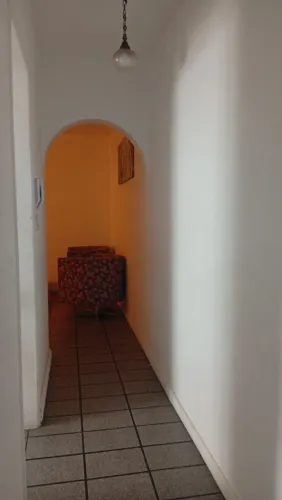 Alugo quarto em apartamento 