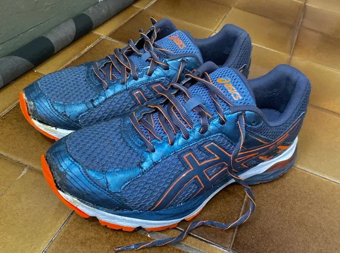 TÊNIS DE CORRIDA ASICS MASCULINO N42 ORIGINAL