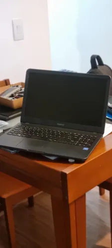Notebook Samsung E20 8GB SSD 240GB Tela 15,6