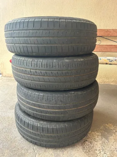 Pneus 185/65/15
