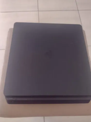 Ps4 slim 500gb acompanhado The last of Us part 2 e GOD of war 2018
