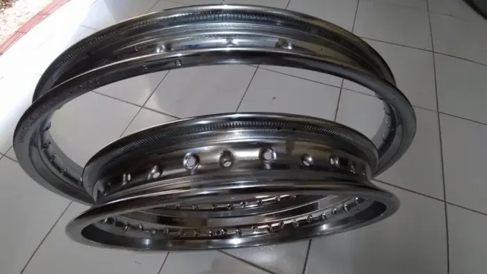 Par de aros Yamaha Lander 250