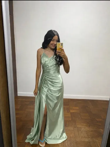 Vestido de festa verde menta