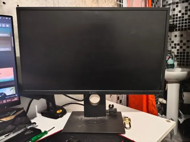Monitor dell com defeito na tela para retirada de peças ou reparo