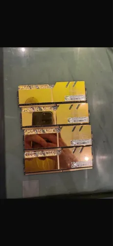 Kit memória ram DDR4 4x8 3600MHZ 32GB GSKILL Royal Gold