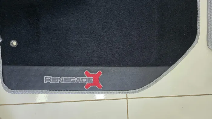 Tapete carpete para renegade