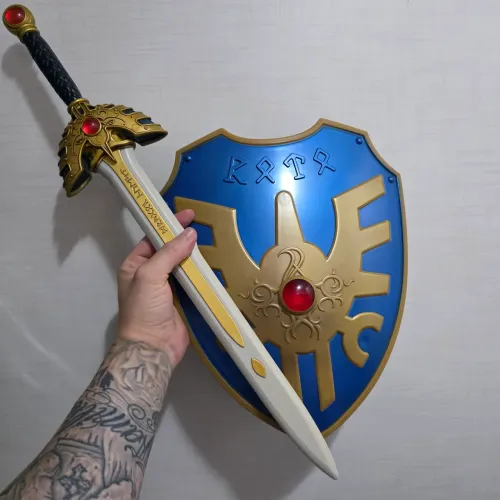 Escudo e Espada Dragon Quest (Envio OLX Pay)