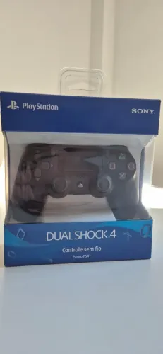 Controle de PS4 praticamente novo