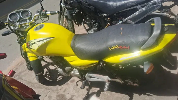 Vendo moto 3500 ótimo estado 
