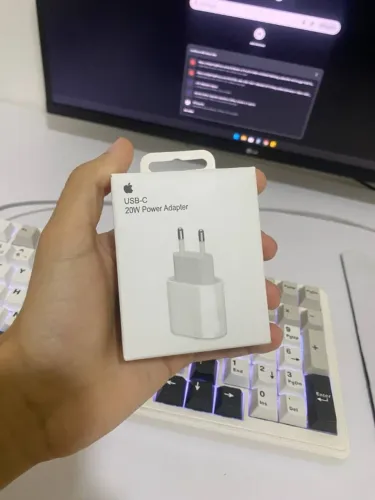 Adaptador USB-C 20W APPLE