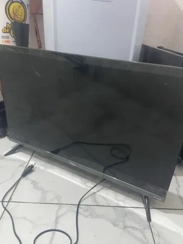 Tv Philco 32 polegadas ,pra vender pra retiradas de peça 