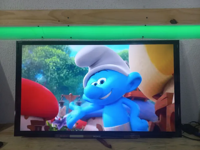 TV 47 normal ótima pra HDMI com cabo com controle remoto