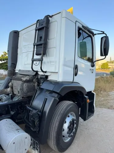 VW 24-260 caminhão extra