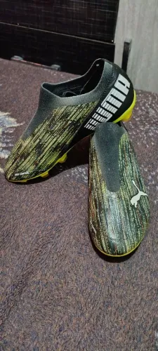 Chuteira ultra leve puma