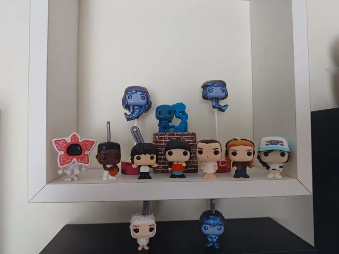 Vendo coleção completa Stranger things.