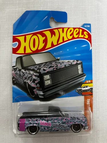 Hot wheels - Silverado Black Widow