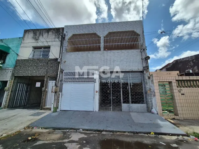 Galpão Comercial no bairro Rodolfo Teófilo em Fortaleza, CE