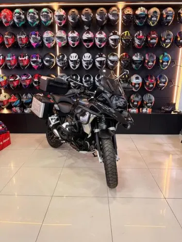 BMW R1250GS TIPLE BLACK 719 2024