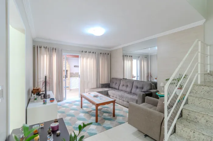 Casa no condomínio Residencial Recanto dos Pássaros para venda com 3 quartos, sendo 3 suít
