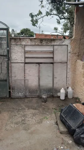 Partas e janelas.