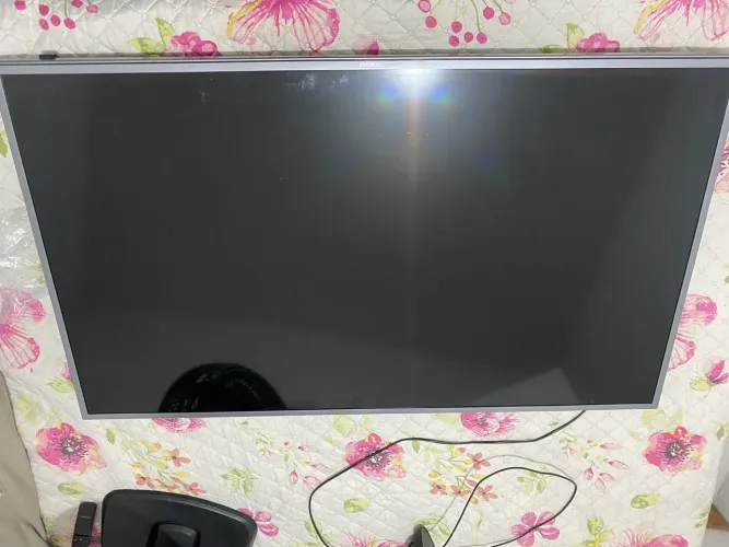 SmarTV 49? Samsung - com pequenas manchas na Tela