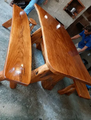 Mesa 2,5 rústica com os dois bancos