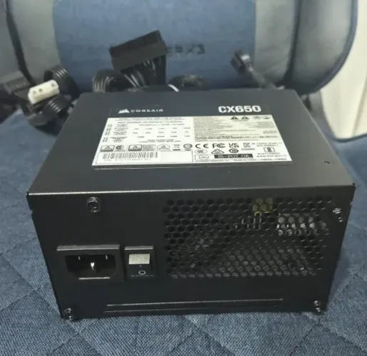 Fonte de alimentação (650w) Corsair