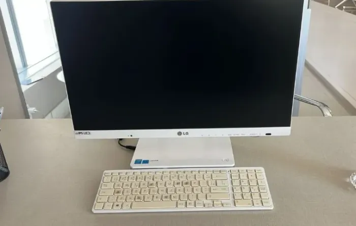 Vendo Computadores em excelente estado All-in-One LG 23? HD: 500GB SSD 240 GB