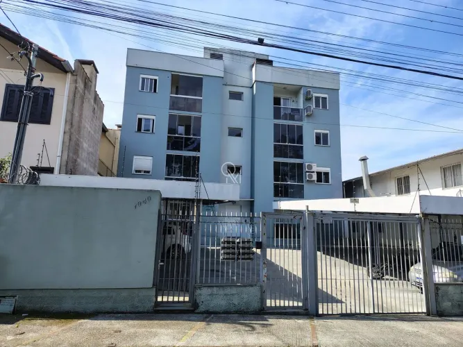 Apartamento semimobiliado, com 2 quartos, no bairro Cidade Nova