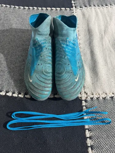 Chuteira campo Nike Phantom Luna ll elite N42