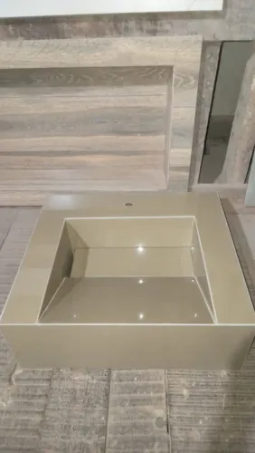 Pia em porcelanato pequena