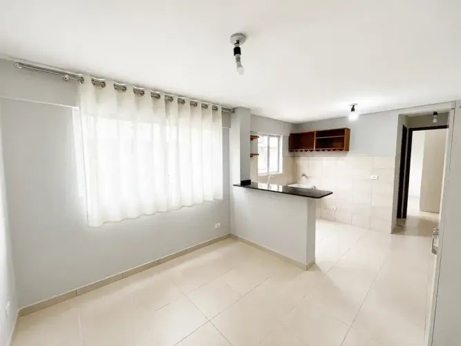 Apartamento aconchegante com 1 quarto e cozinha integrada no Juvevê, Curitiba